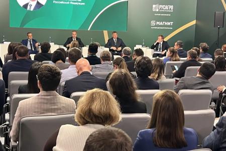 Владимир Кашин выступил на панельной сессии «Аграрный экспорт регионов России»:  Российский АПК обладает мощным запасом прочности, который становится фундаментом для новых грандиозных побед!