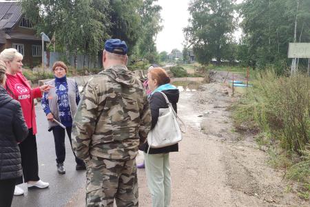 Один мандат — не повод молчать: Лидер новгородских коммунистов начала штурм облдумы с неудобных вопросов