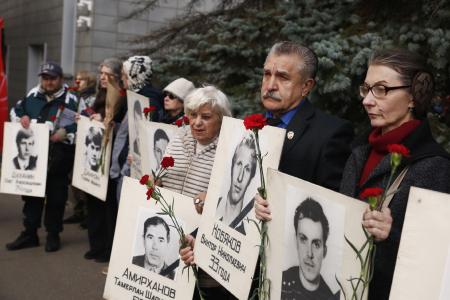 Москва. Репортаж о прошедших траурных мероприятиях по погибшим в Останкино 3 октября 1993 года