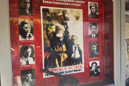 Хранители героического духа: Василий Пархоменко поздравил коллектив Дома-музея Севастопольского подполья с 59-летием