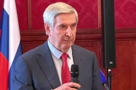 Геннадий Зюганов и другие представители КПРФ приняли участие в праздновании 77-летия образования КНР