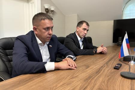 По инициативе регионального отделения КПРФ в Ульяновской области прошёл масштабный автопробег в честь Дня воссоединения исторических регионов с Россией