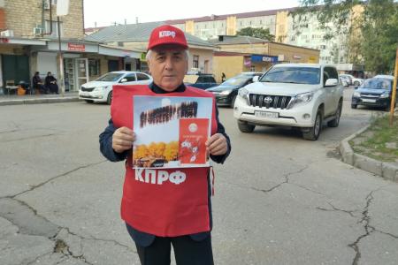Память о черном октябре и солидарность с Москвой: Дагестанские коммунисты вышли на одиночные пикеты