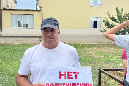 Память о черном октябре и солидарность с Москвой: Дагестанские коммунисты вышли на одиночные пикеты