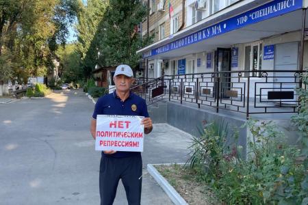 Память о черном октябре и солидарность с Москвой: Дагестанские коммунисты вышли на одиночные пикеты