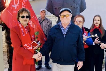 В Ровенском районе Саратовской области почтили память основателей Советского государства в преддверии 108-й годовщины Ленинского комсомола