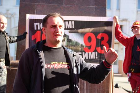 Верность идеалам коллективизма: Жители Иванова почтили память жертв расстрела Дома Советов