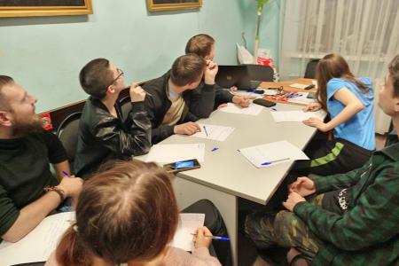 «Комсомол — наша гордость и молодость души!»: Саратовские активисты отметили 108-ю годовщину Ленинского комсомола