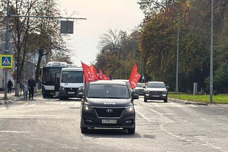 По инициативе регионального отделения КПРФ в Ульяновской области прошёл масштабный автопробег в честь Дня воссоединения исторических регионов с Россией