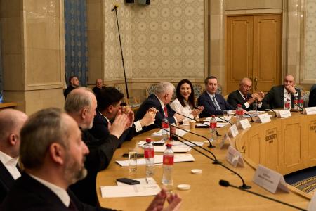 Казбек Тайсаев принял участие в круглом столе: «Русские и грузины России: единство народов, поддержка соотечественников и сохранение культурного наследия»