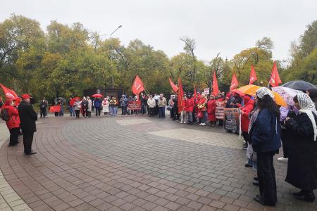 В Тюмени прошёл массовый митинг КПРФ за честные выборы