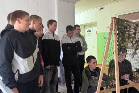 Как «красная» молодёжь ульяновска помогает фронту и сохраняет память