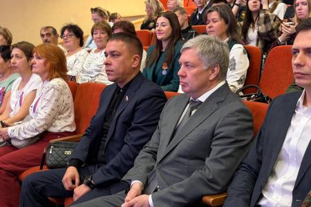 Ульяновские коммунисты приняли участие в региональном форуме ветеранов и добровольцев специальной военной операции «Тихая помощь»