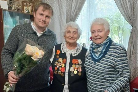Подмосковные коммунисты: Наша работа под Красным Знаменем Победы!