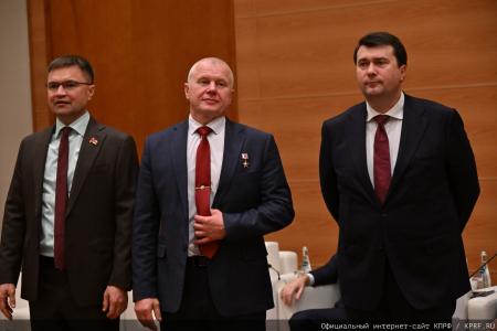 Заседание фракции КПРФ в Госдуме: Г.А. Зюганов наметил ориентиры в борьбе за Программу Победы и бюджет развития