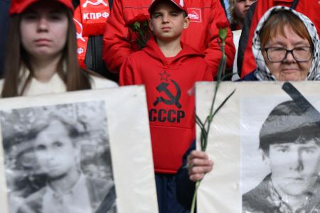 «Не забудем, не простим!»: КПРФ провела акцию памяти защитников Белого дома в октябре 93-го