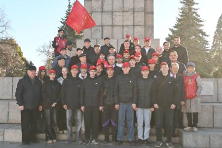 Ульяновские комсомольцы отметили праздник юности