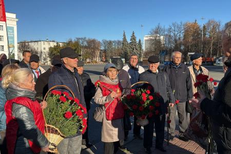 Ульяновские комсомольцы отметили праздник юности