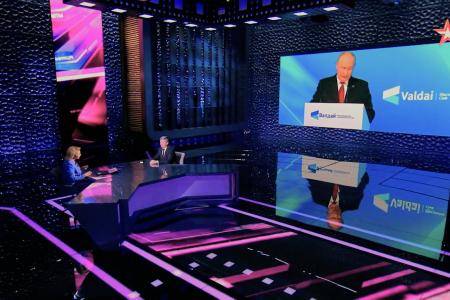 Дмитрий Новиков на телеканале «Звезда»: Чтобы не замечать кризис капитализма, на Западе нагнетают враждебность к России
