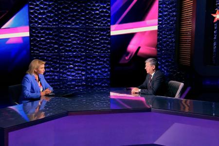 Дмитрий Новиков на телеканале «Звезда»: Чтобы не замечать кризис капитализма, на Западе нагнетают враждебность к России