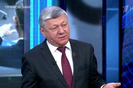 Дмитрий Новиков на Первом канале о возможной встрече глав США, России и Китая и о причинах согласия Европы с героизацией бандеровцев