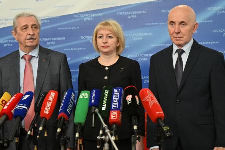 Защита прав граждан и возрождение малой авиации. Николай Осадчий, Ксения Айтакова и Юрий Синельщиков развернули альтернативную повестку КПРФ в Госдуме