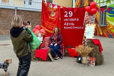 Связь поколений и верность традициям: орловские комсомольцы провели масштабную акцию к 108-й годовщине ВЛКСМ