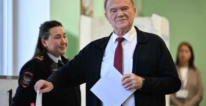 Г.А. Зюганов проголосовал на избирательном участке в Школе № 1574