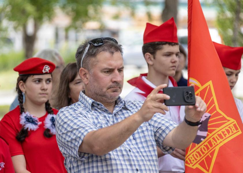 Приморский край: открытие Памятного знака «Комсомольцам всех поколений» в г. Большой Камень - Официальный сайт КПРФ